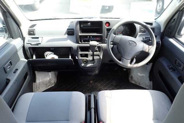 DAIHATSU HIJET VAN 2012