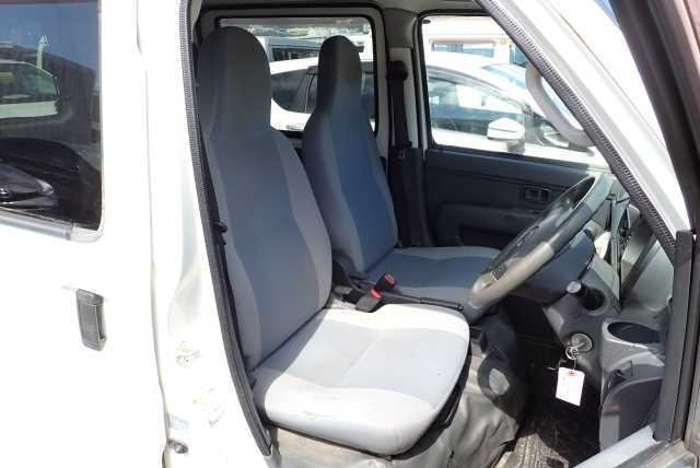 DAIHATSU HIJET VAN 2012