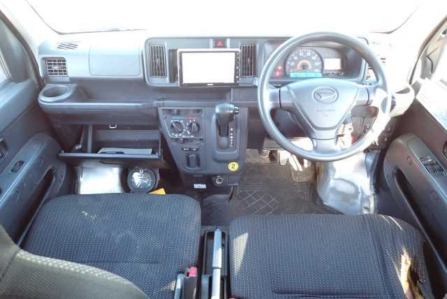 DAIHATSU HIJET VAN 2018