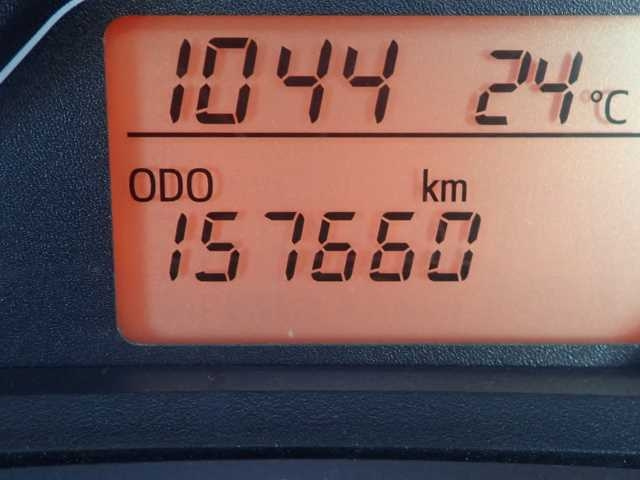 TOYOTA VITZ 2016
