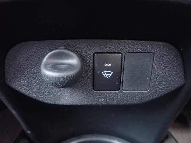 TOYOTA VITZ 2015