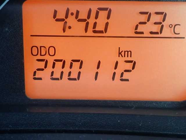 TOYOTA VITZ 2015