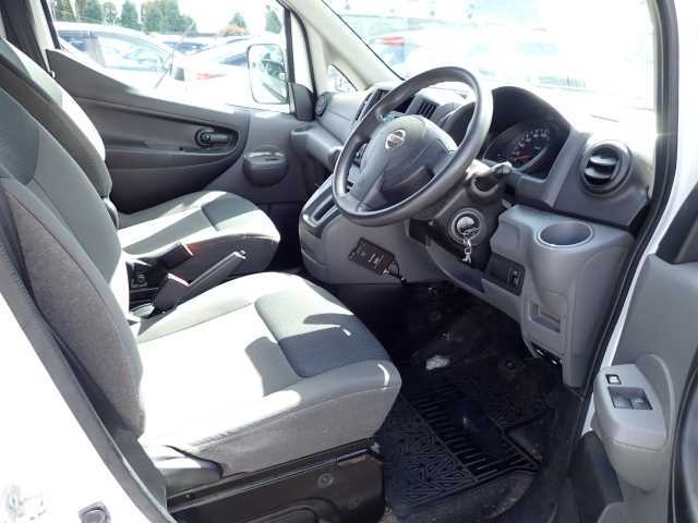 NISSAN NV200 2018