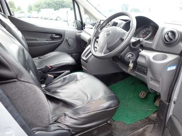 NISSAN NV200 2013