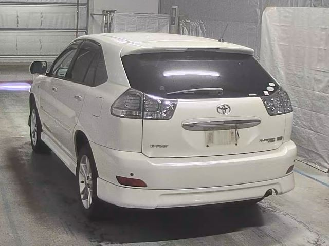 TOYOTA HARRIER 2011