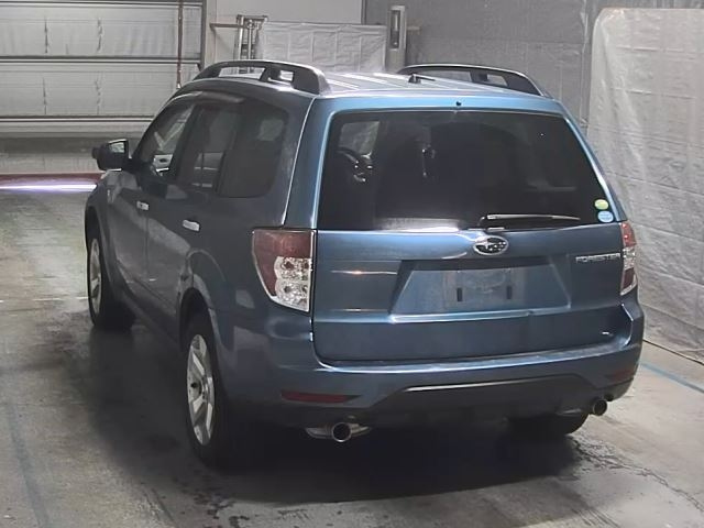 SUBARU FORESTER 2010