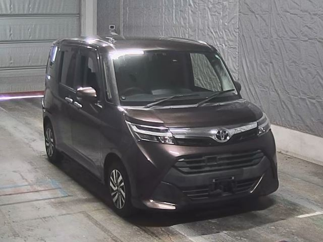 TOYOTA TANK 2017