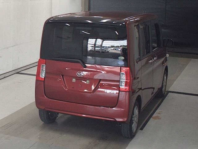 DAIHATSU TANTO 2015