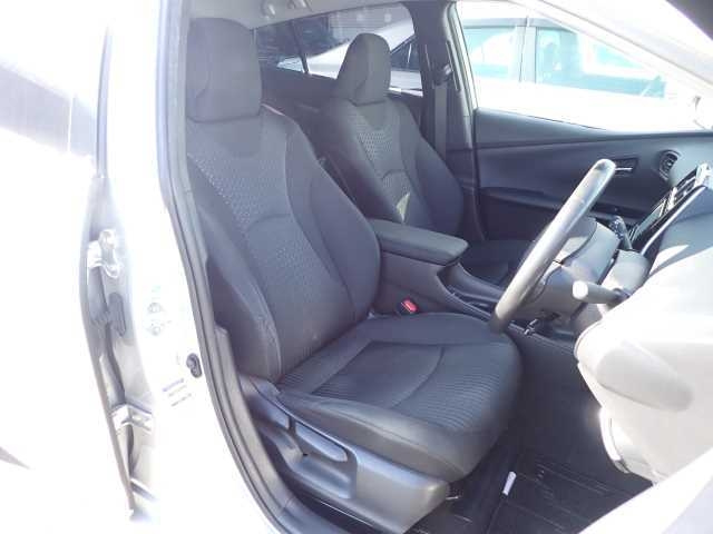TOYOTA PRIUS 2017