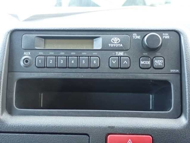 TOYOTA HIACE VAN 2017