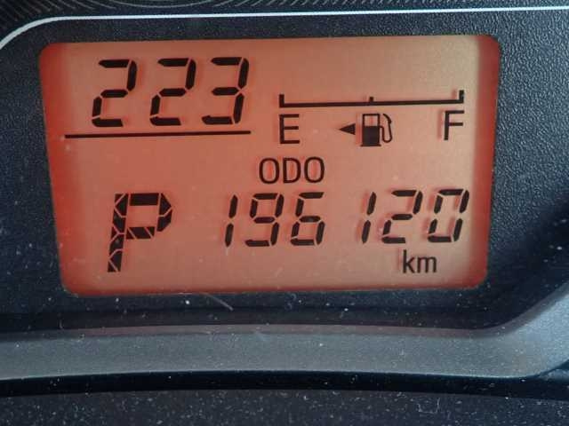 TOYOTA VITZ 2013