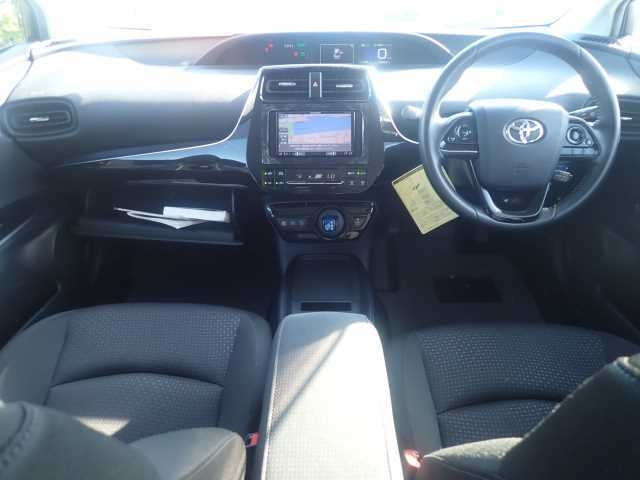 TOYOTA PRIUS 2019