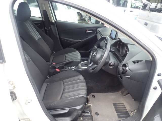 MAZDA DEMIO 2017