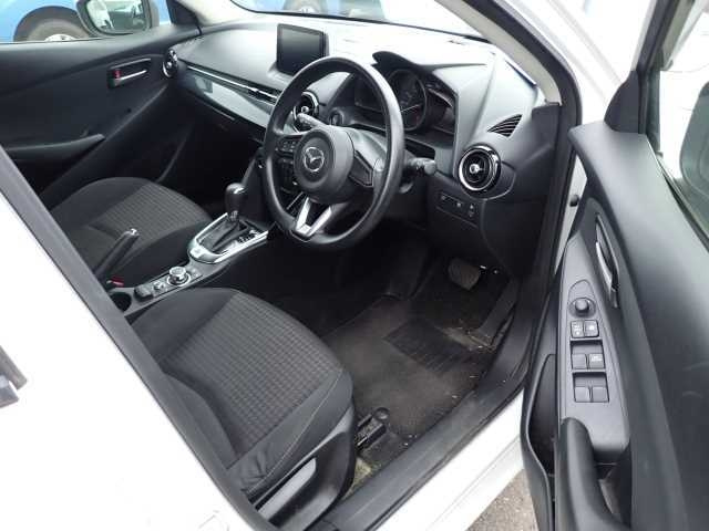 MAZDA DEMIO 2017