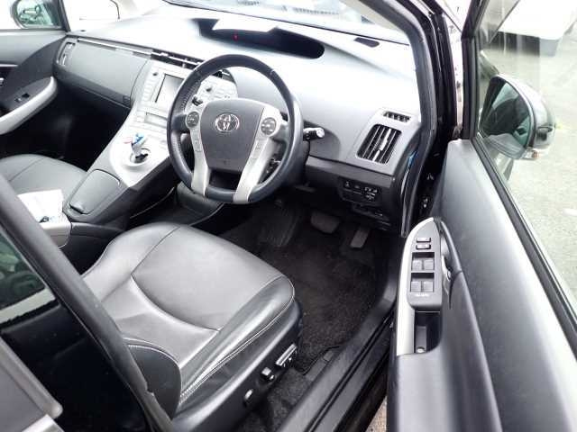 TOYOTA PRIUS 2012