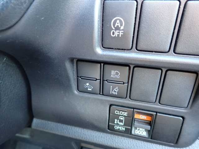 TOYOTA NOAH 2019