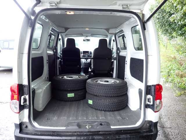 NISSAN NV200 2018