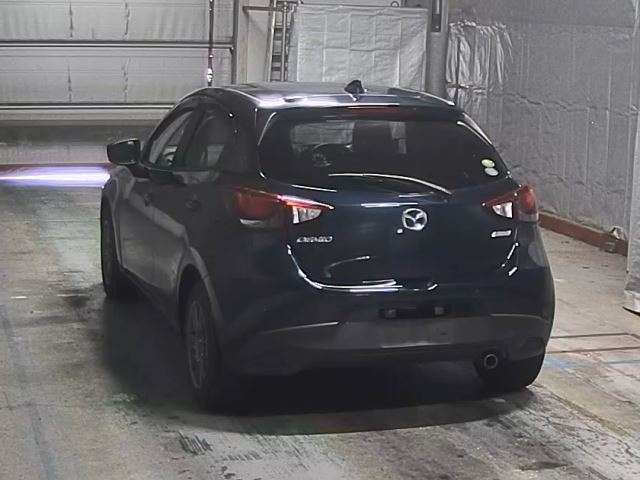 MAZDA DEMIO 2017