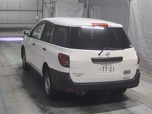 NISSAN AD 2019