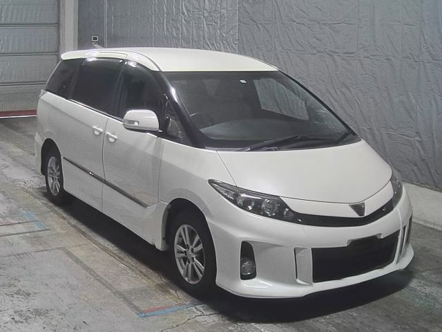 TOYOTA ESTIMA 2015