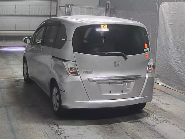 HONDA FREED 2013