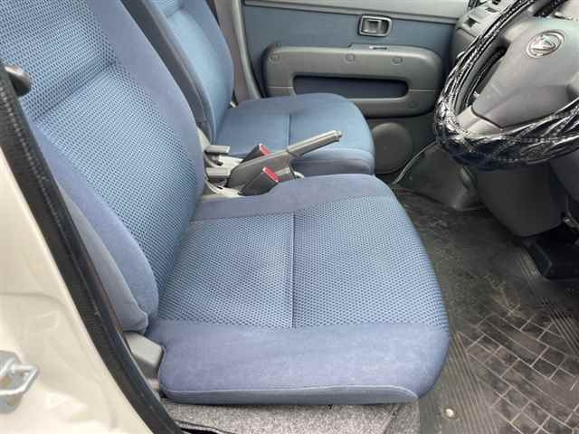 DAIHATSU HIJET VAN 2011