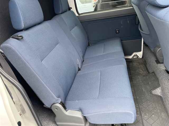 DAIHATSU HIJET VAN 2011