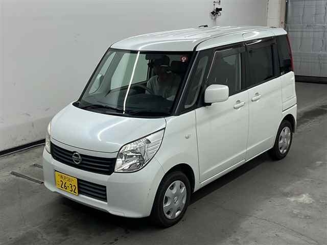 NISSAN ROOX 2010