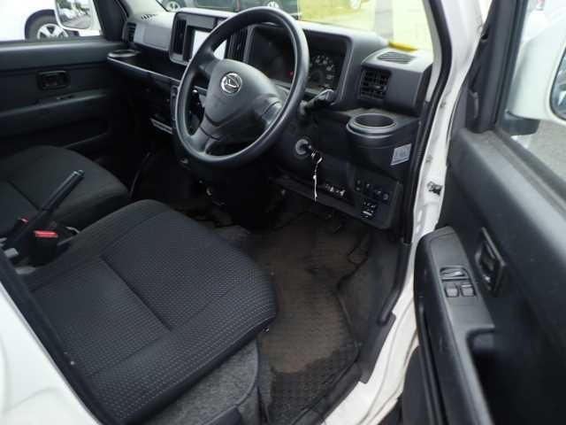 DAIHATSU HIJET VAN 2018