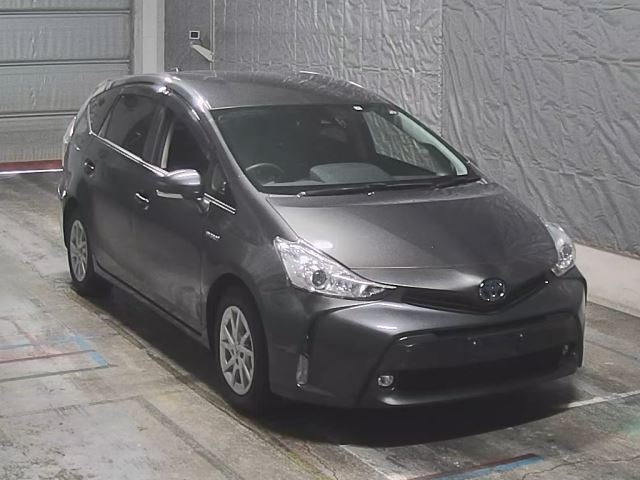 TOYOTA PRIUS ALPHA 2019