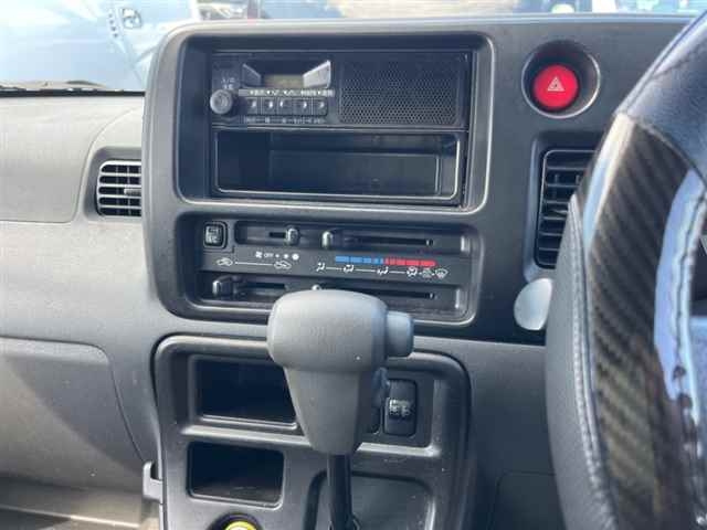 DAIHATSU HIJET VAN 2012