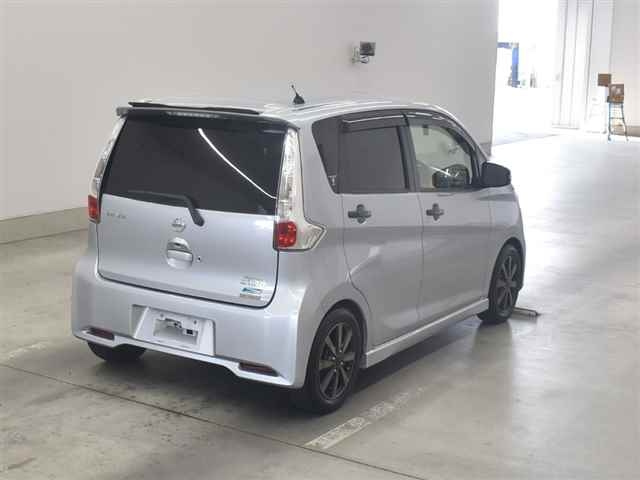 NISSAN DAYZ 2013