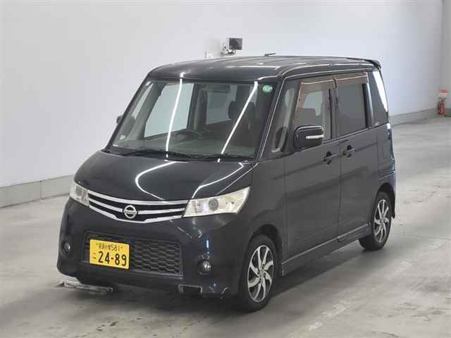 NISSAN ROOX 2011