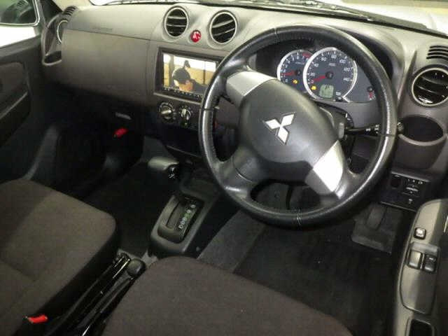 MITSUBISHI PAJERO MINI 2012