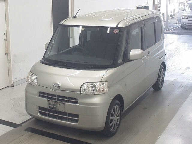 DAIHATSU TANTO 2012