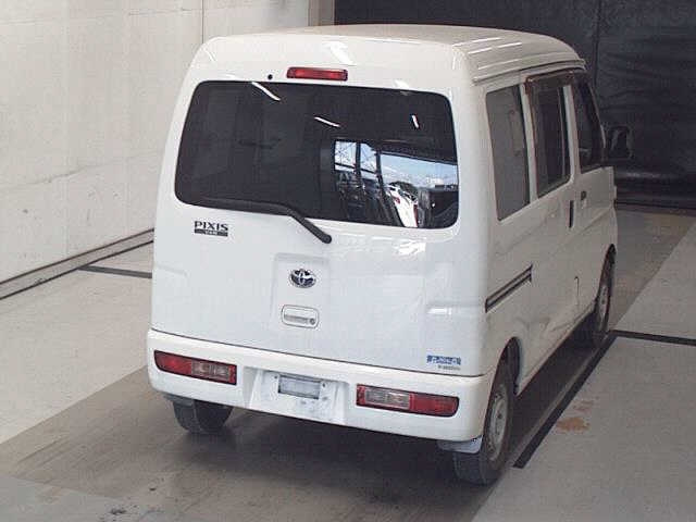 TOYOTA PIXIS VAN 2016