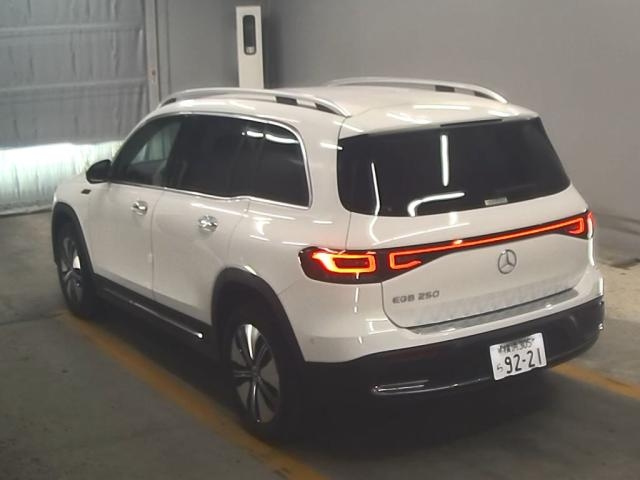 MERCEDES BENZ EQB 2023