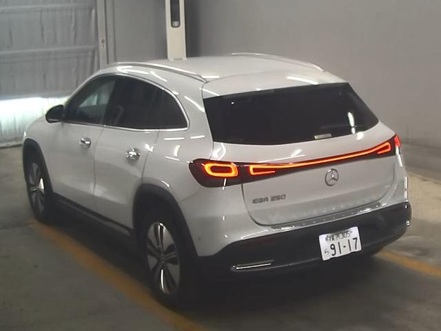 MERCEDES BENZ EQA 2023