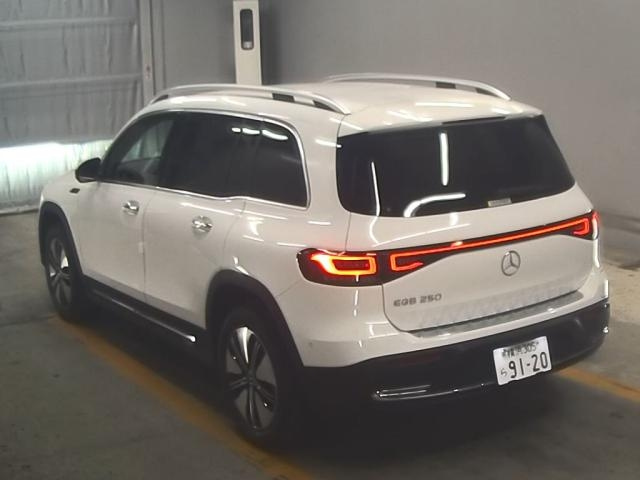MERCEDES BENZ EQB 2023