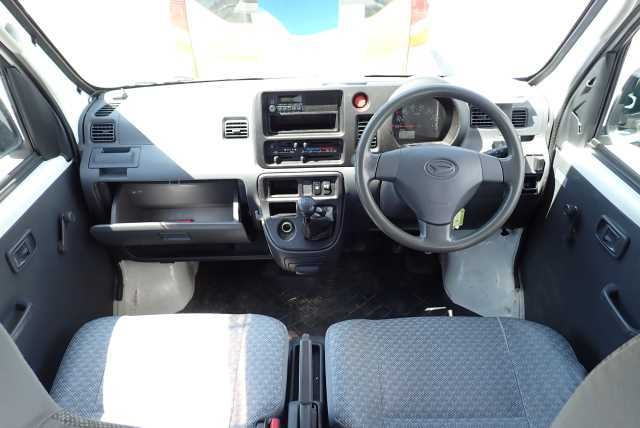 DAIHATSU HIJET VAN 2014