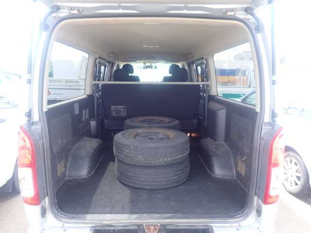 TOYOTA HIACE VAN 2016