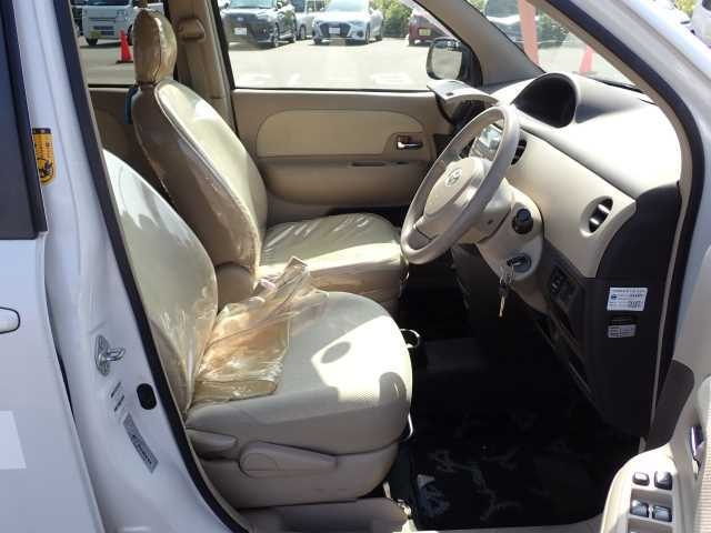 TOYOTA SIENTA 2010