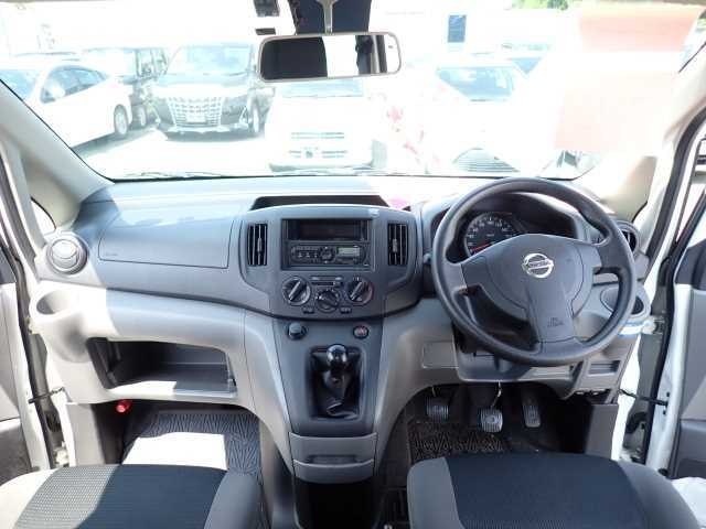NISSAN NV200 2020