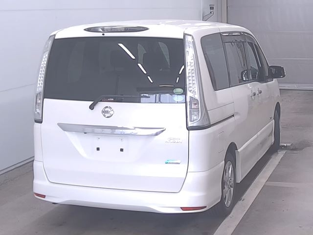 NISSAN SERENA 2013