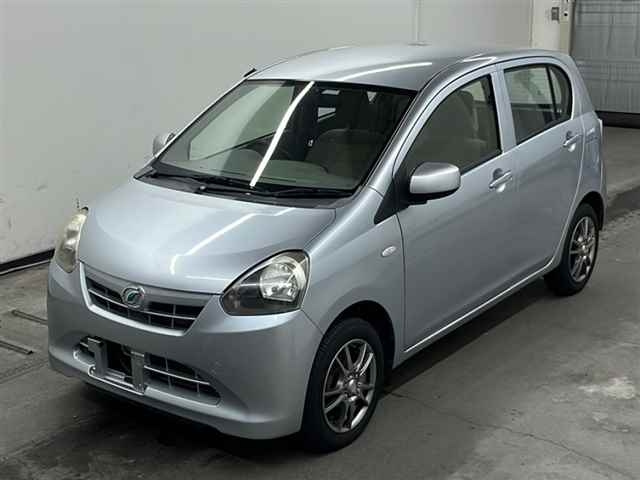 DAIHATSU MIRA E S 2012