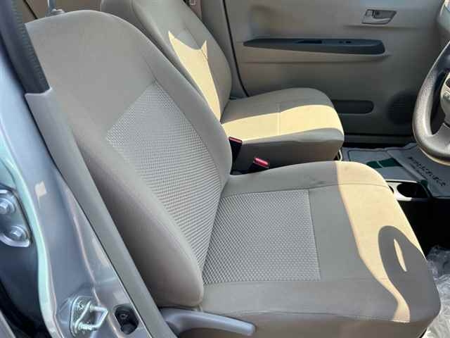 DAIHATSU MIRA E S 2012