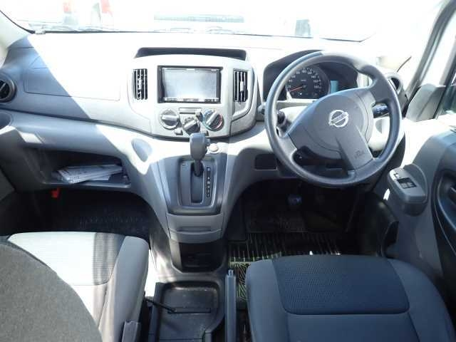 NISSAN NV200 2019