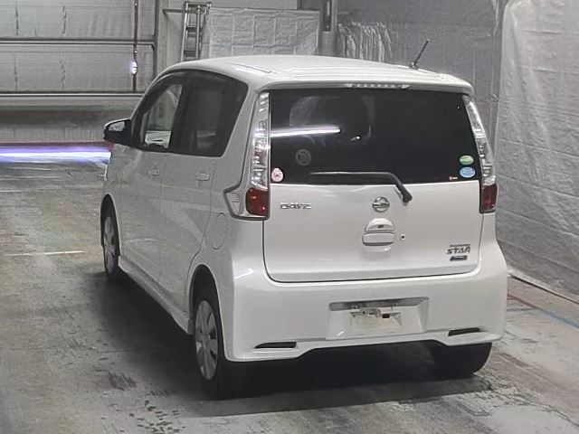 NISSAN DAYZ 2013