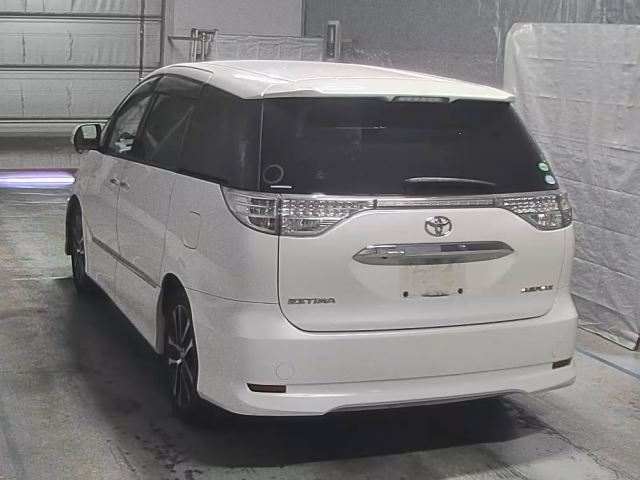 TOYOTA ESTIMA 2014