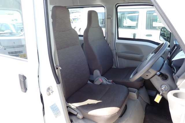NISSAN CLIPPER VAN 2017